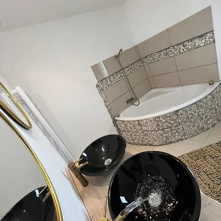 Holiday home Entiere 4 Chambres Marseillan